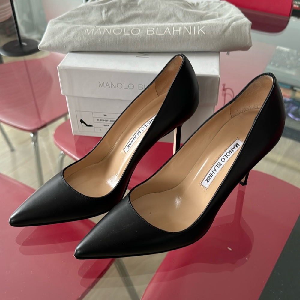 Black classic 90mm Manolo BB in calf leather
